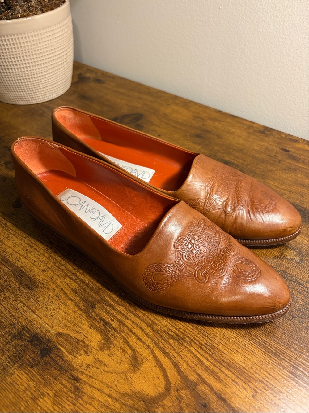 Vintage Joan & David Cognac Leather Embossed Slip-On Loafers Made in Italy 9.5